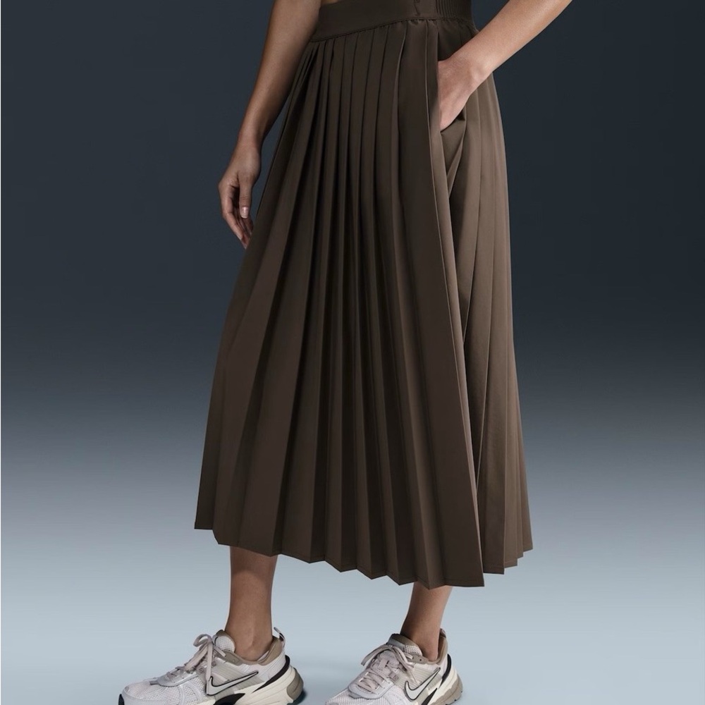 Nike Brown Midi Pleated Skirt 24.7 Perfect Stretch size small - Picture 2 of 8